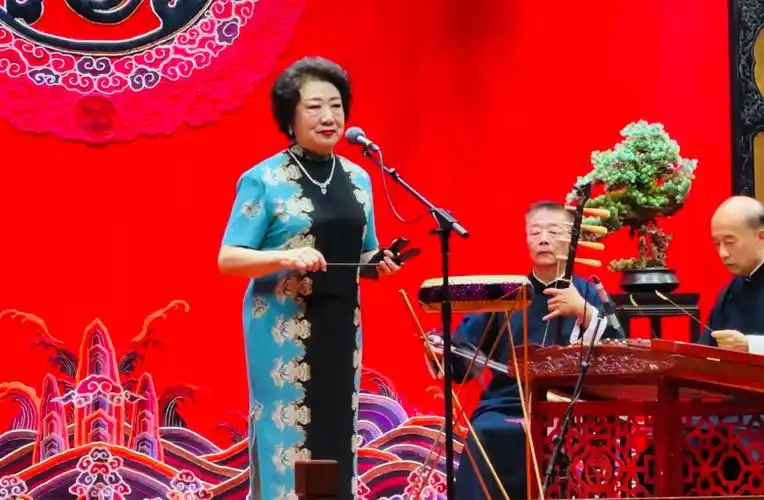 张雅琴 梅花大鼓《黛玉葬花》