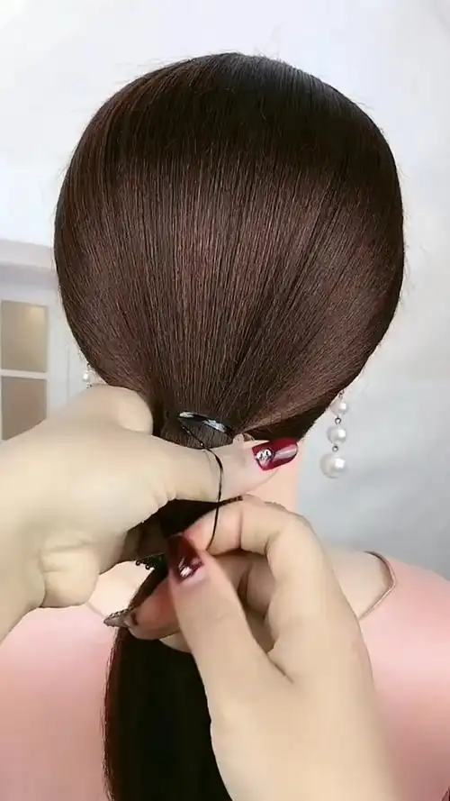 简单好看又好学的盘发,一学就会,简洁大方!