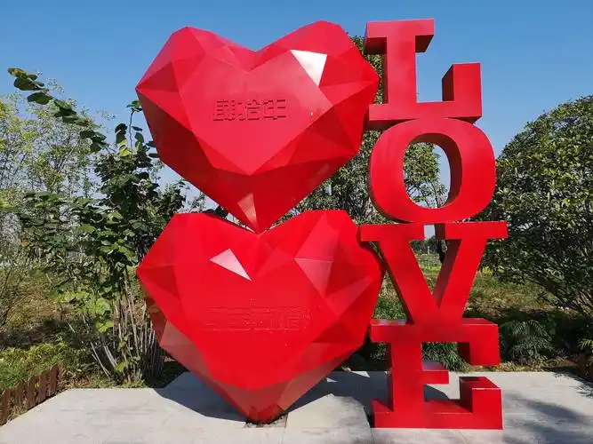 第40年:红宝石婚,名贵难得