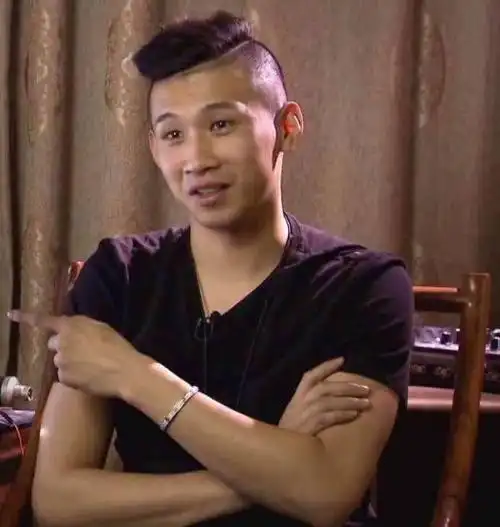 众所周知,喊麦王天佑的作品已经在各大平台下线了,可以说天佑遭到了全