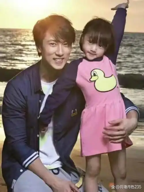 今天我要和大家分享的是吴尊与女儿之间的故事,从他对女儿的一个特别
