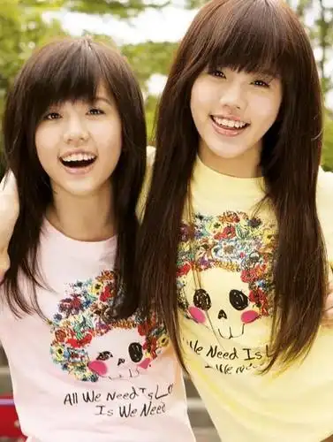 求by2姐妹俩人的资料及照片