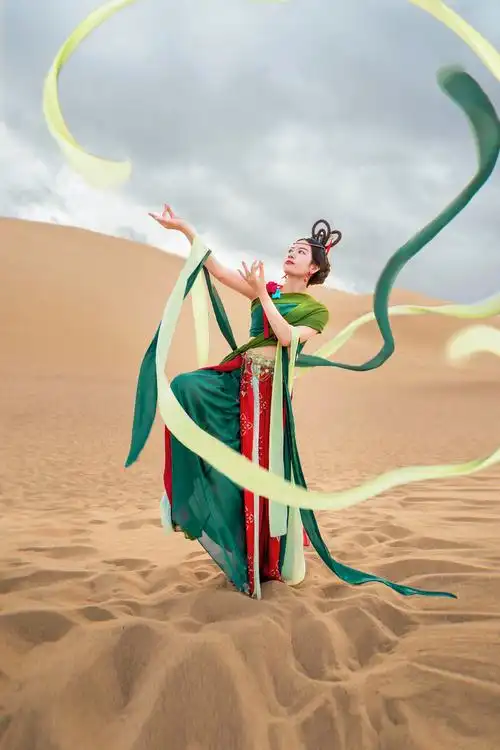 敦煌飞天61敦煌偶遇的飞天小姐姐