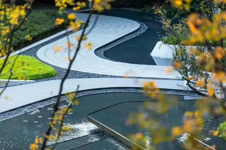 [分享]惊艳的曲线构图,心动有了定义!