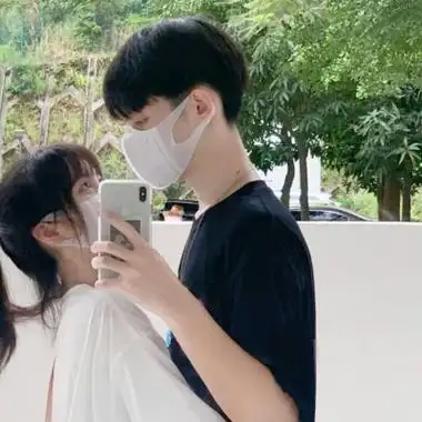 高调秀恩爱很潮的甜甜情头 真人超靓舍不得分开的情头_情侣头像_美头