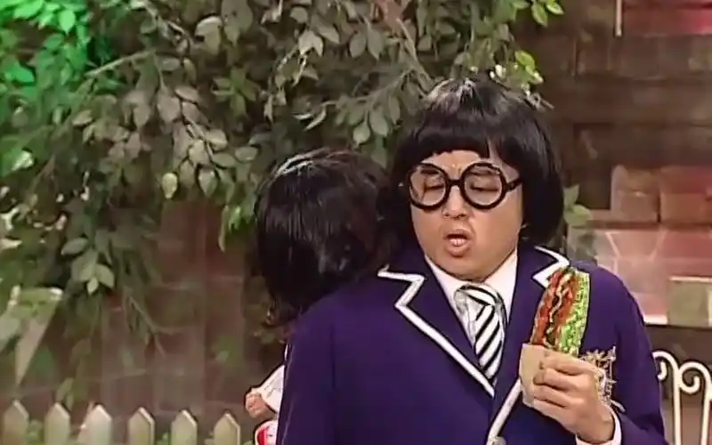 萌学园单纯的类固醇被迷亚星骗得团团转