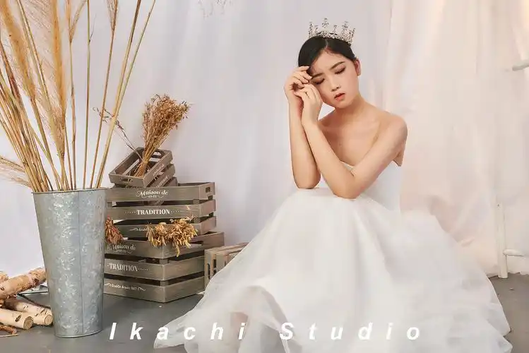 日式简约轻婚纱妆容/单人婚纱摄影