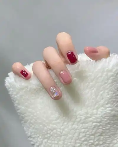 款冷淡风亮片美甲冰透红色亮片最新美甲款式2022新款式蓝色亮片美甲