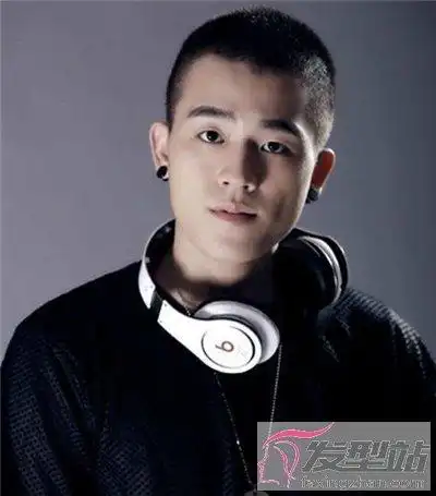 板寸头适合什么脸型清爽发型塑造完美脸型