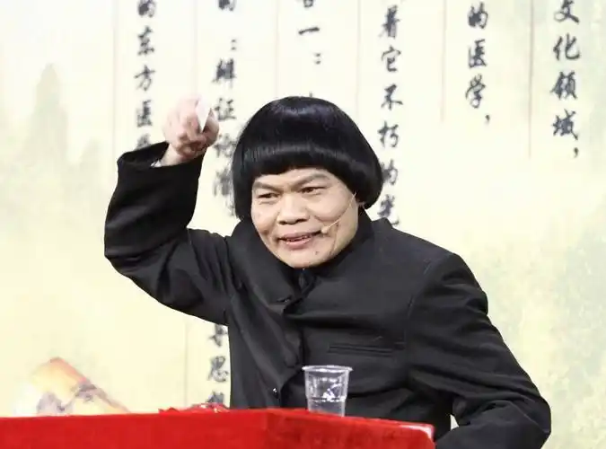 《我为喜剧狂》现郭德纲背后的女人 狂喊要负责