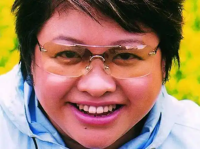 韩红说自己以前颜值高还是校花晒出照片以后网友信了