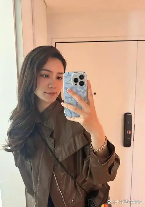 林峰老婆张馨月晒美照,穿出了林峰破产的感觉!评论区一片吐槽!