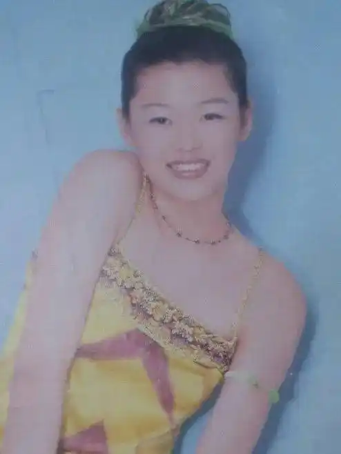 全智贤颜值不输宋慧乔原来她整张脸全是假的韩国整容确实牛