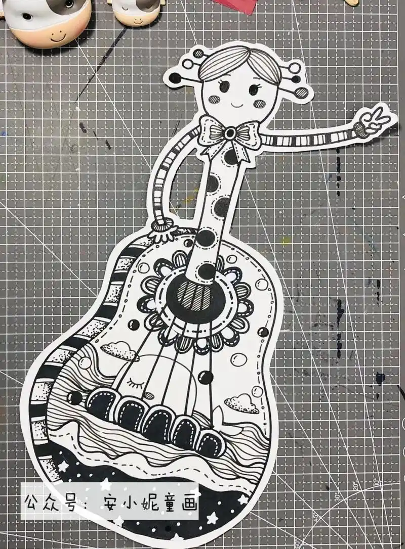 线描创意画「尤克里里」