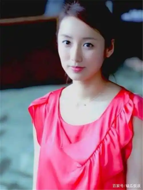 她是胡歌梦中情人,因吃火锅被高富帅看上,从订婚到结婚仅17天_吕一