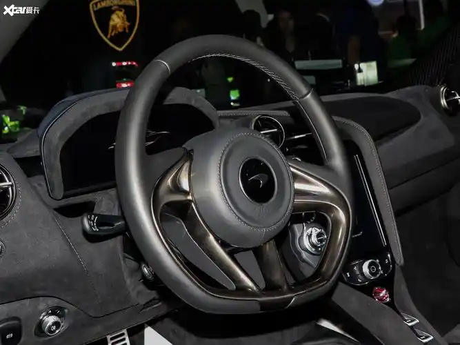 【2019款迈凯伦720s4.