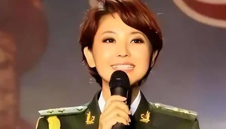 对于从小立志当兵的方琼来说,这是一次难得的机会.