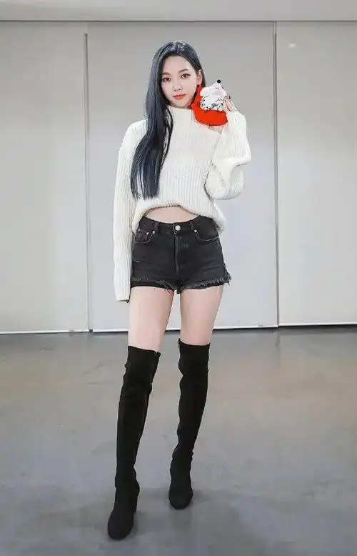 sm新女团新出的全身照看孩子们高挑的身材