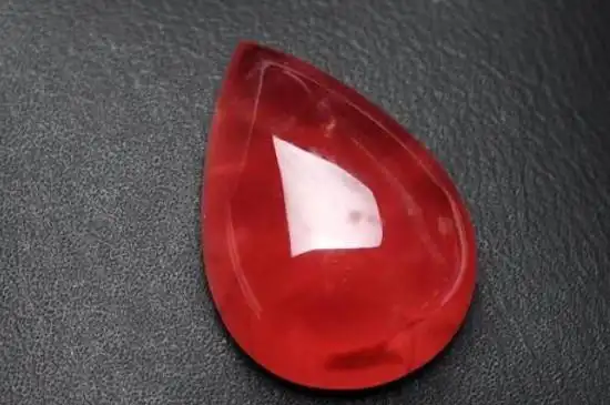 红色玉石叫什么玉