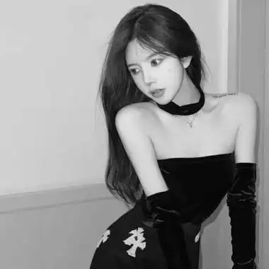 头像女2023高级黑白_女生头像_头像屋