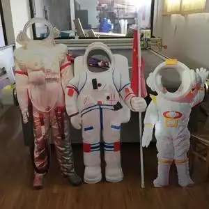 卡通宇航员挖脸镂空人形立牌合影太空人拍照板儿童宇航员kt造型
