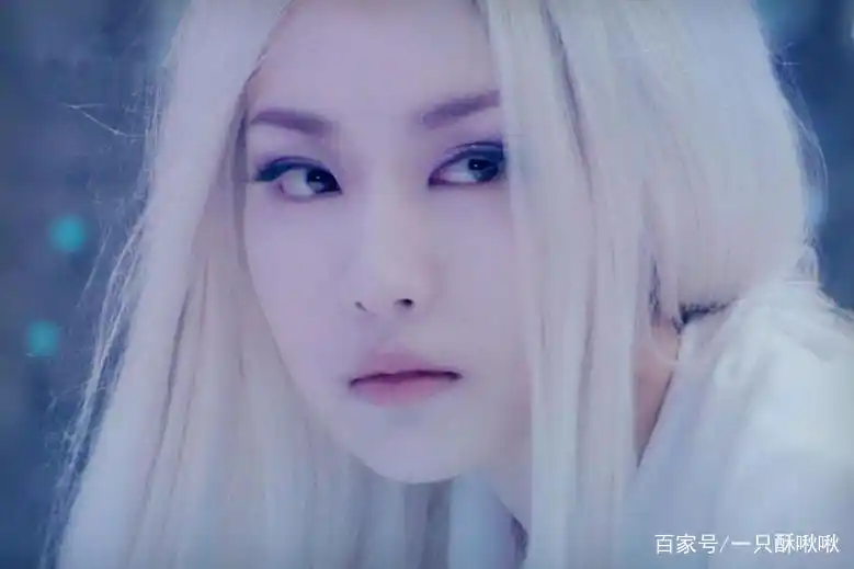 9位女明星白发造型,她是内娱颜霸却翻车,鞠婧祎不是最好看的