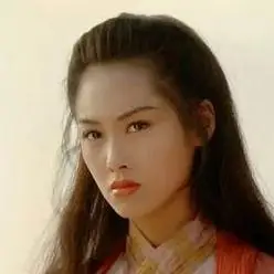 52岁的朱茵:住深山小屋,开复古车,活成了让人羡慕的样子