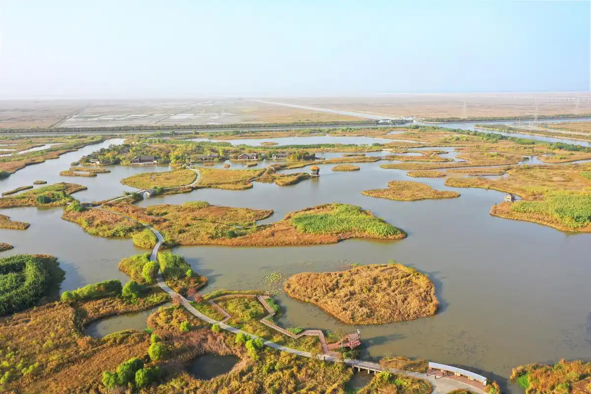 #嬉行记# 敦煌西湖国家级自然保护区,是位于中国甘肃省敦煌市的一片珍