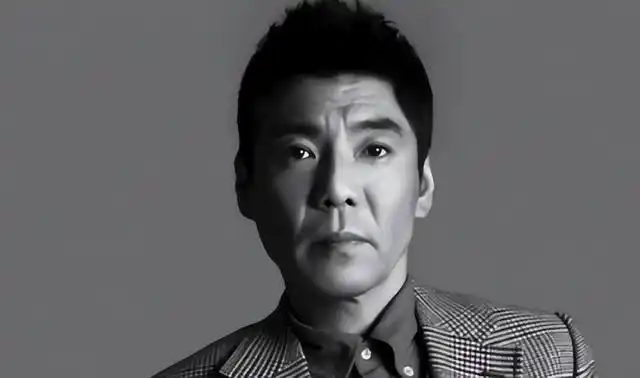 屠洪刚:从阳刚歌手到配角演员,55岁屠洪刚经历了什么?