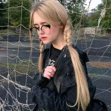 女生欧美头像 帅气个性潮女微信头像图片 - 女生头像 - 潮人个性网