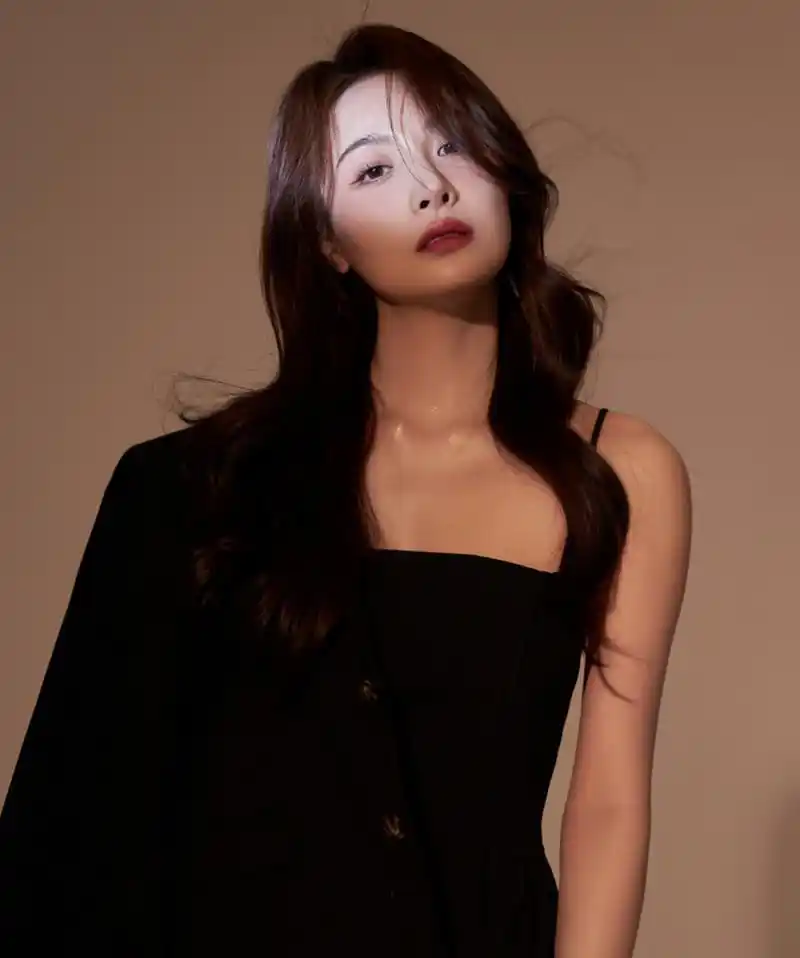 从5岁到30岁,隆妮的出现,弥补了温州女明星的缺憾!