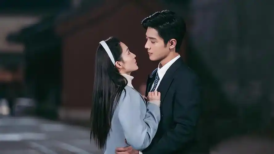 肖战真的会考虑李沁吗?就算李沁答应了,背后的资本也不会答应