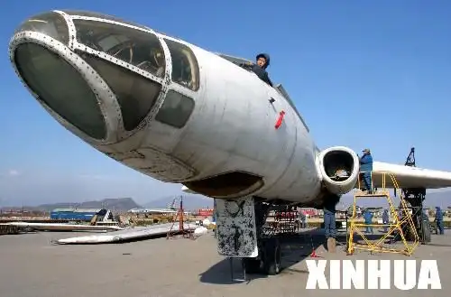 日前,中国航空博物馆迎来了40年前我国首次空投原子弹的图-16轰炸机.