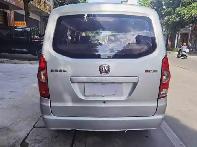 北汽威旺306(北汽威旺306油箱多大容量)