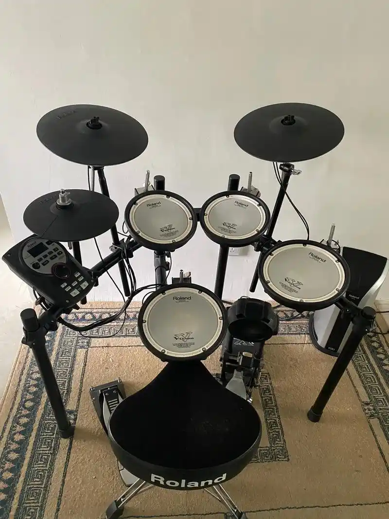 罗兰td11kv电子鼓架子鼓