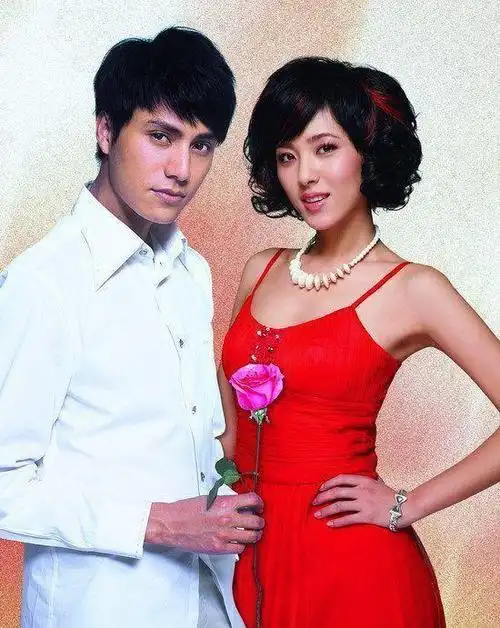 陈坤妻子曾黎,陈坤老婆近照