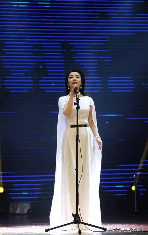歌手苏红近照,她命运凄苦,丈夫去世后,拒绝改嫁,仍然坚强乐观_谷建芬