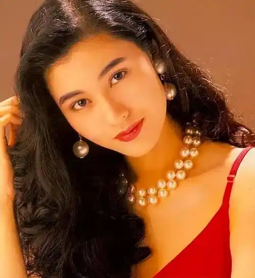 性感港姐"李嘉欣":为嫁豪门不择手段,如今已活成一个"笑话"_倪震