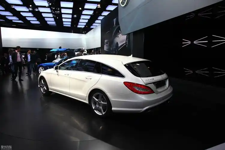 奔驰cls猎装车上海车展上市 搭3.5l动力(3/6)