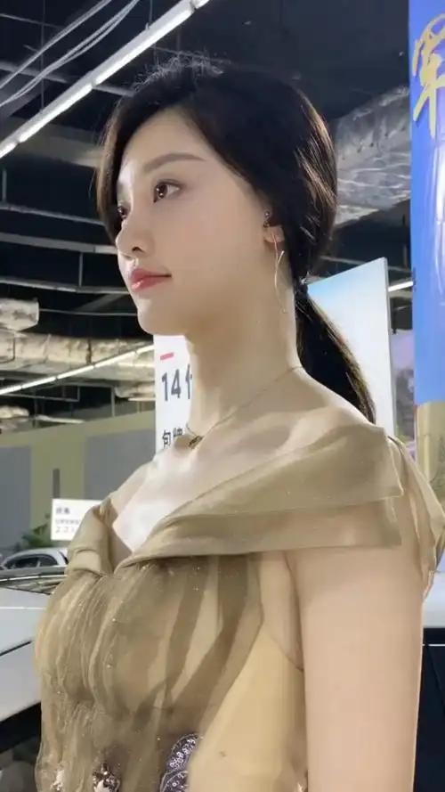 清纯女神秒撩宅男你中招了没清纯女神 张芮尔