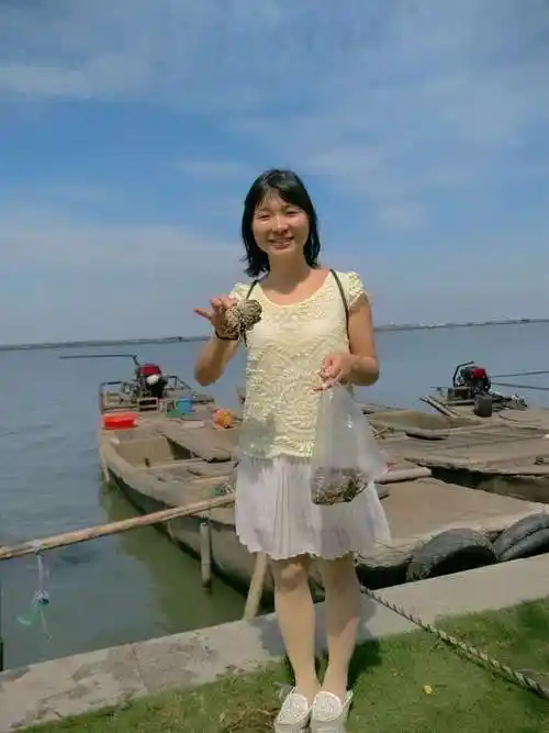 35岁离异女征婚照片(id:2910559)_上海上海征婚交友_我主良缘网