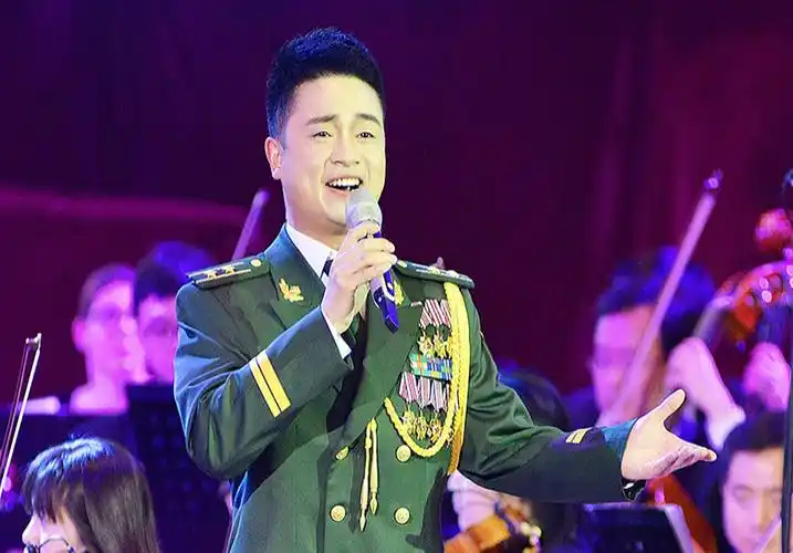 反哺家乡助脱贫军旅歌唱家敖长生射洪举办个人演唱会