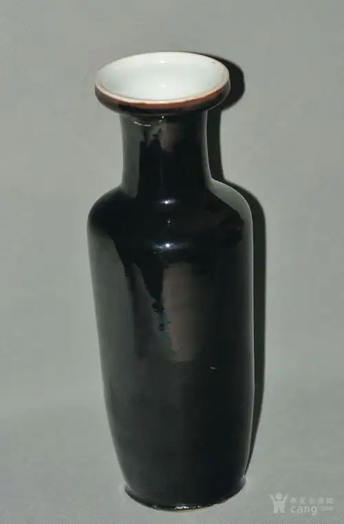 清晚期仿康熙乌金釉盘口瓶