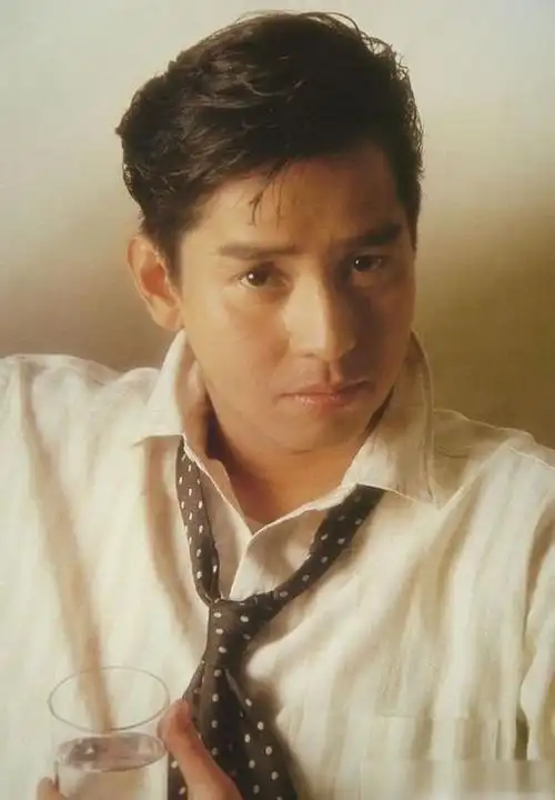 谭咏麟当年因这首歌风光无限获奖无数如今却令无数人感动可惜