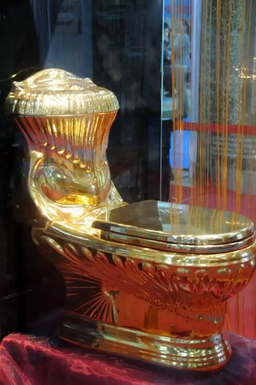 宋太祖砸毁并抹黑后蜀皇帝千年的国宝级尿盆七星溺盆长啥样