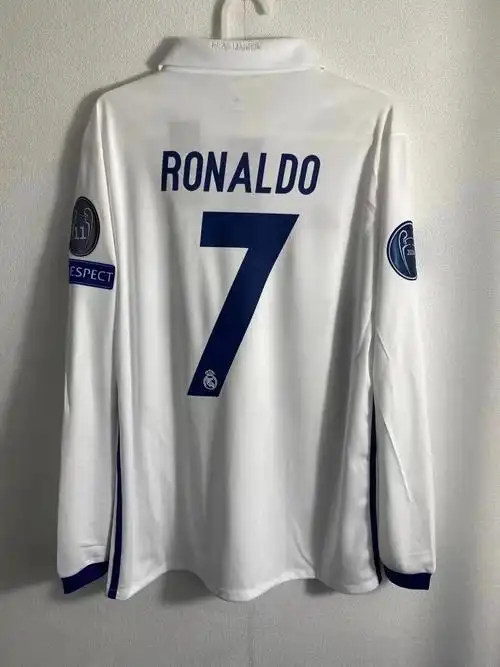1617赛季皇马欧冠c罗长袖球衣