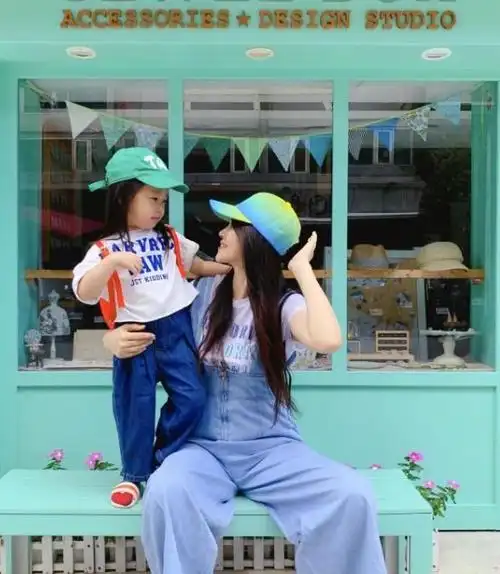 秦昊女儿小米粒逆袭式长大,长相更像伊能静:真是女大十八变!