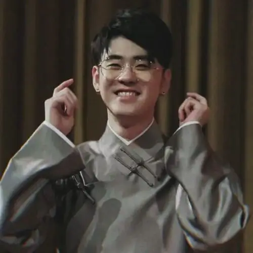 张云雷头像自截自调禁二改.二传标明出处