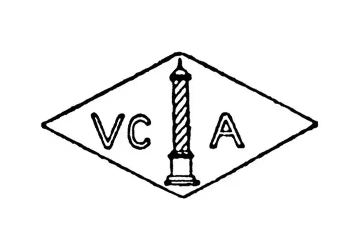 品牌:梵克雅宝(van cleef & arpels)创始人:阿尔弗莱德61梵克