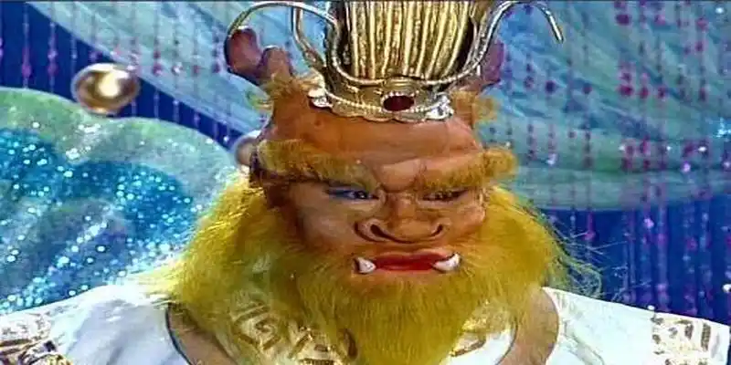 西游记里给龙王算卦那个人叫什么名字袁守诚为何能算准天气预报弄死